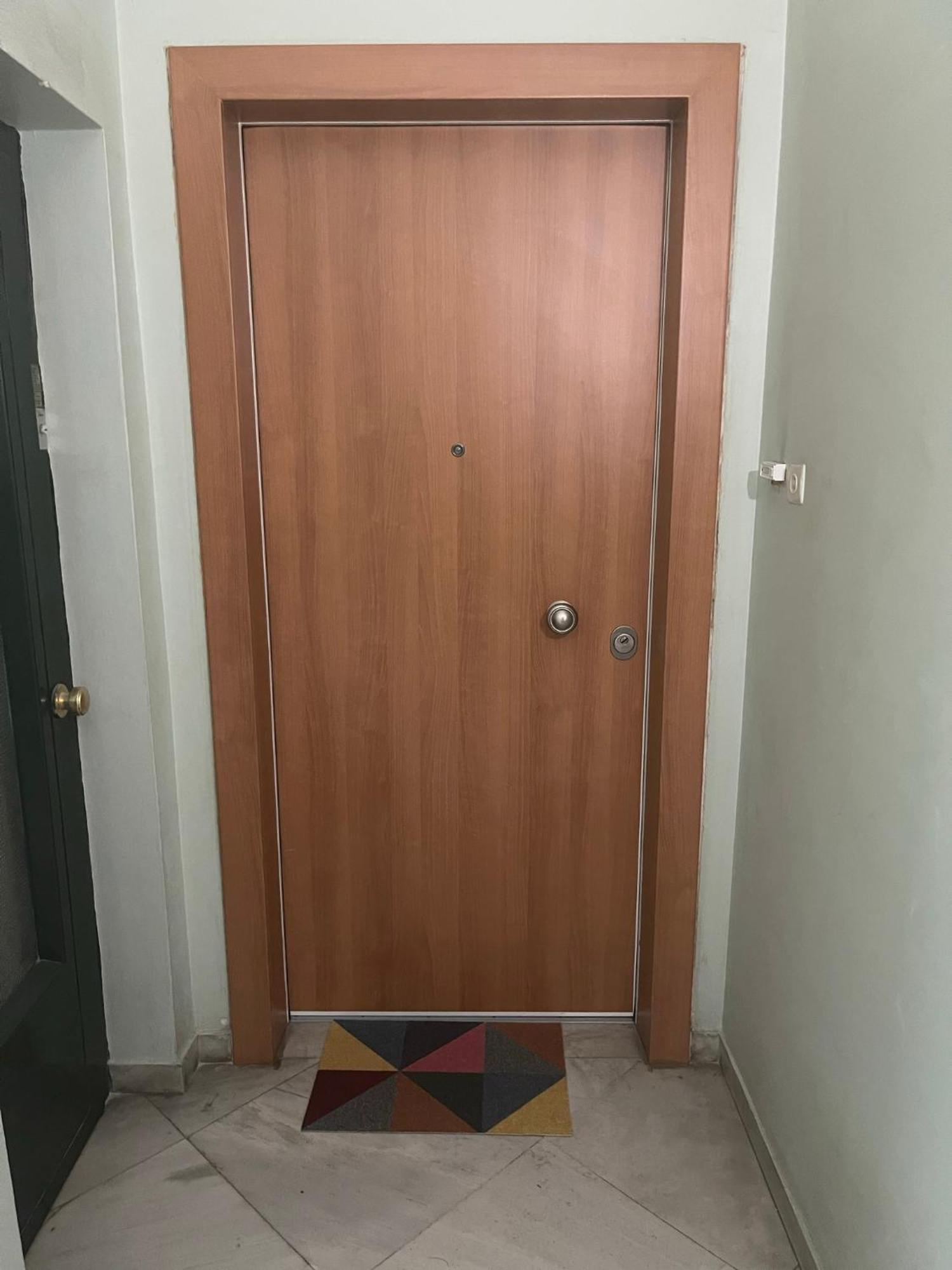Antinoros Inn, Stylish Apartment,3' To Metro เอเธนส์ ภายนอก รูปภาพ